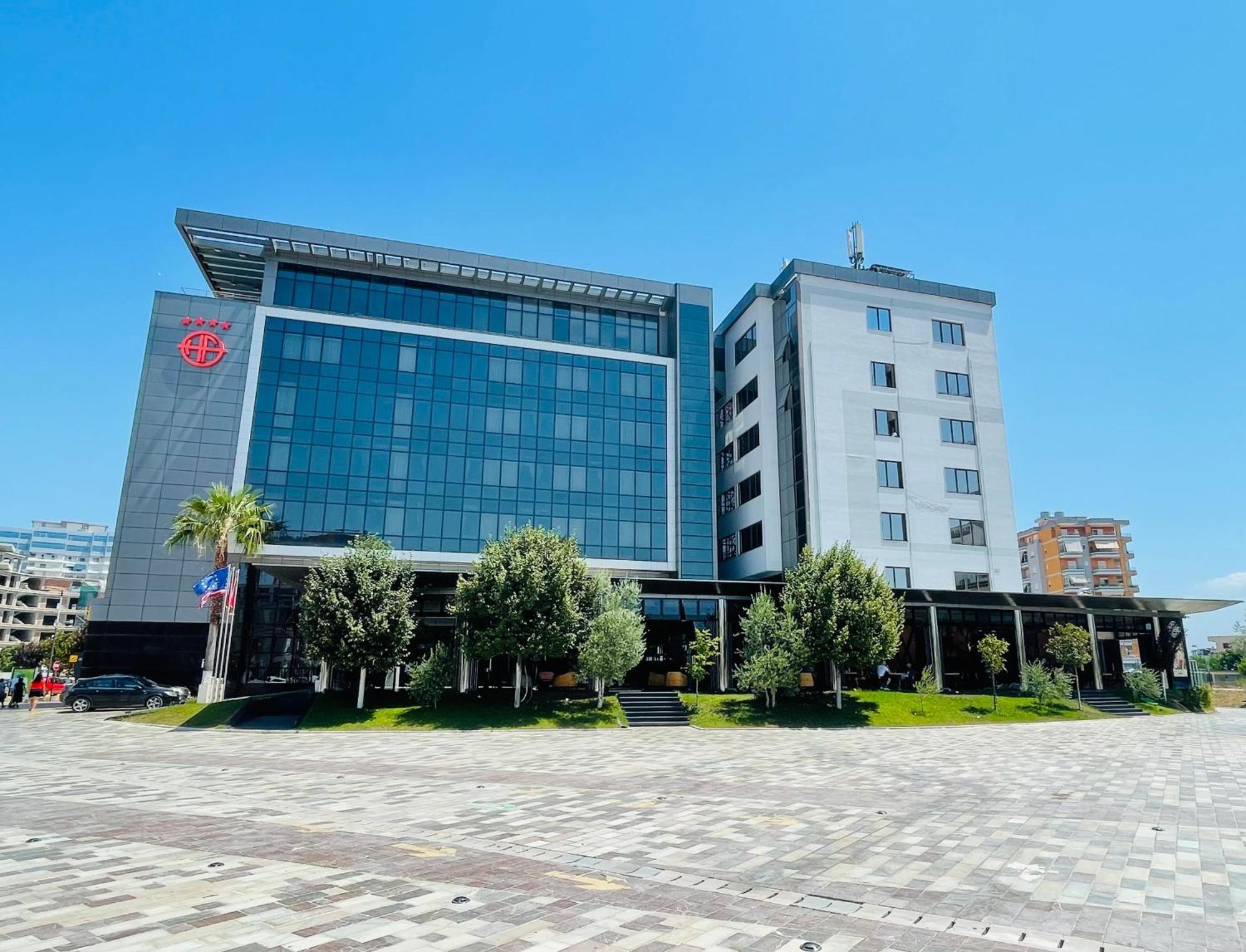 Hotel Fieri Eksteriør bilde