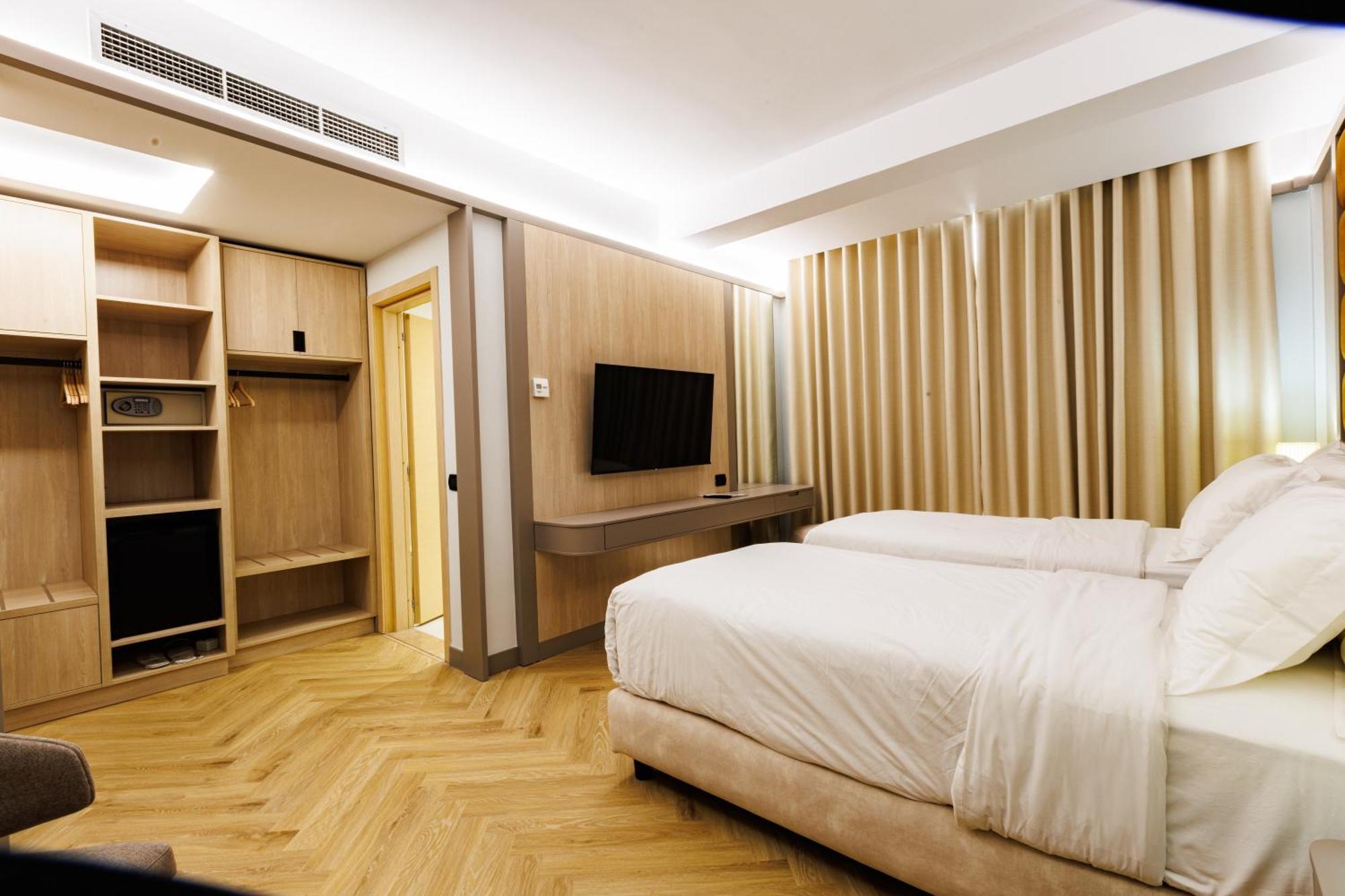 Hotel Fieri Eksteriør bilde