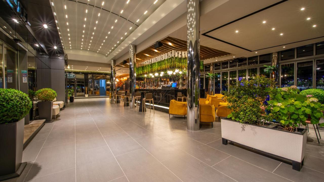 Hotel Fieri Eksteriør bilde