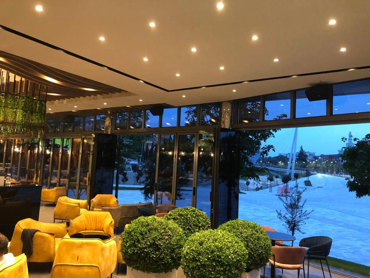 Hotel Fieri Eksteriør bilde