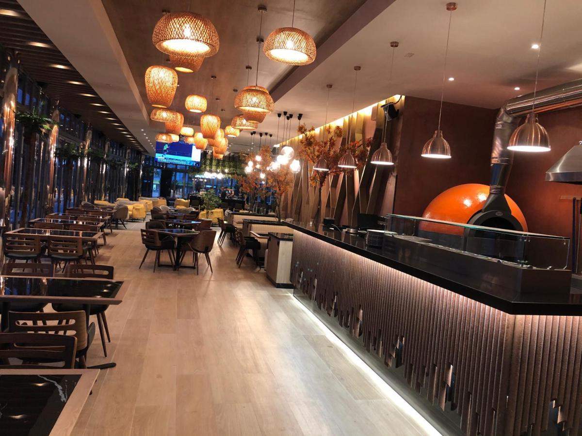 Hotel Fieri Eksteriør bilde